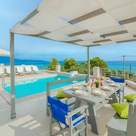 Villa Chrysso By *