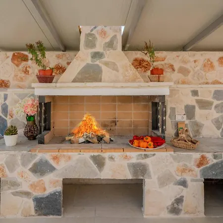 فيلة Chrysso By *